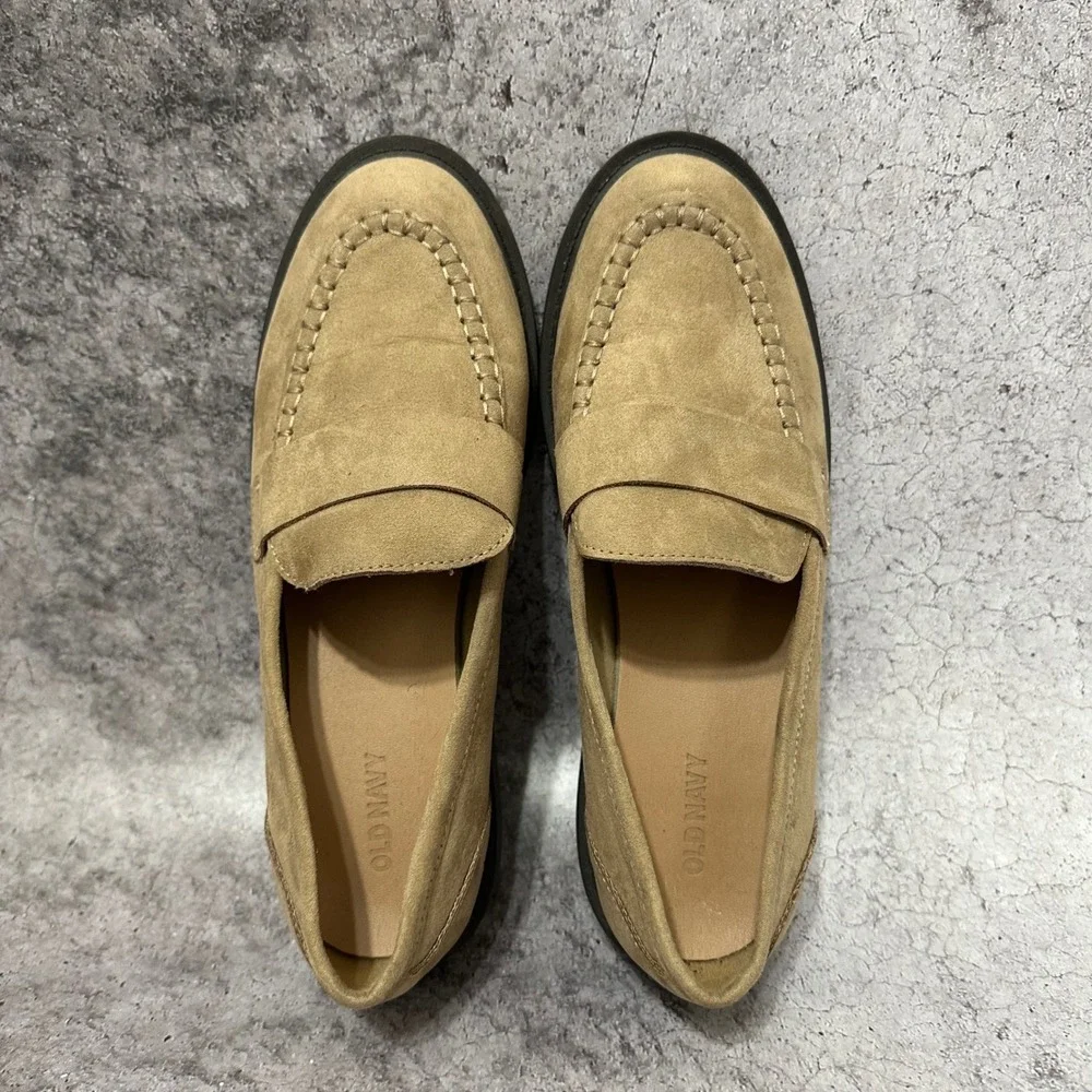 Old Navy Classic Loafer Womens 8.5 Taupe Suede Slip On Penny Moccasin Stitch
